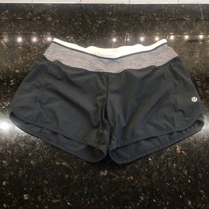 Lululemon Speed Up shorts 4’ size 4